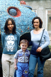 Адырхаевы Зара (1966) и Альберт (2001), Галаева Алина (1989)